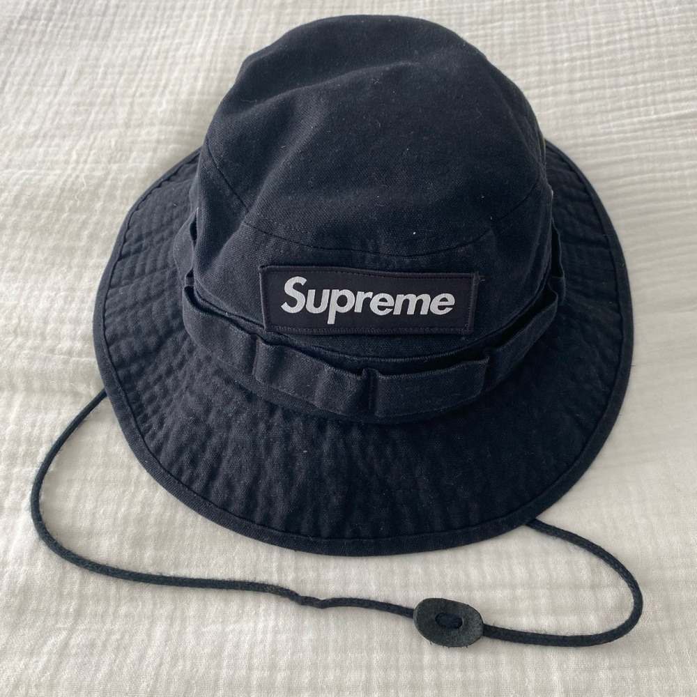 Supreme Black Bucket Hat